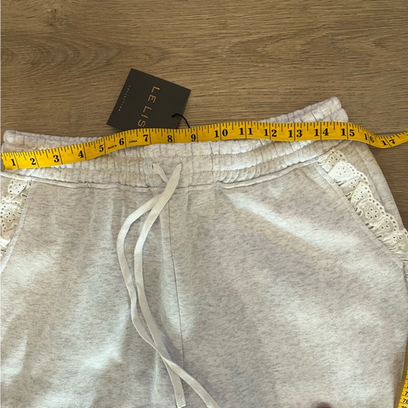 Le Lis Light Gray Crewneck Sweat Set with White Lace Trim- shirt and pants NWT - Picture 11 of 14